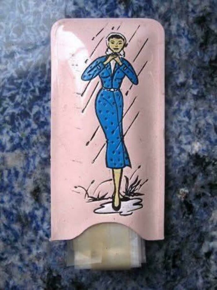 “Visual Nostalgia”: 96 Things That Don’t Exist Any More But People Still Miss