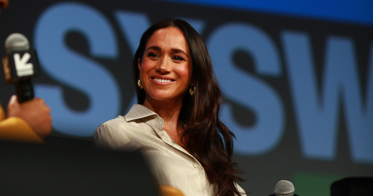 Diva Meghan Markle reportedly insists royal title use, staff must not look  at her for UK return