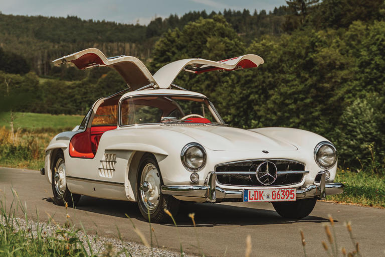La brillante e rara Mercedes-Benz 300SL lightweight