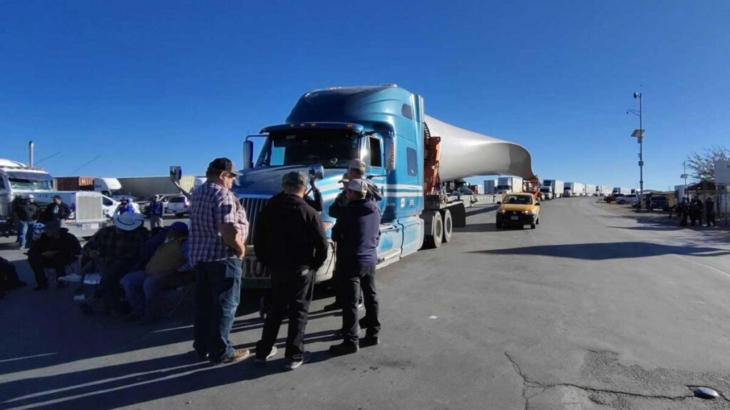 ¿Qué carreteras evitar hoy por bloqueos de transportistas en México?