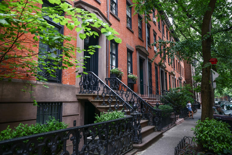 Gen X and millennials will inherit trillions in real estate over the ...