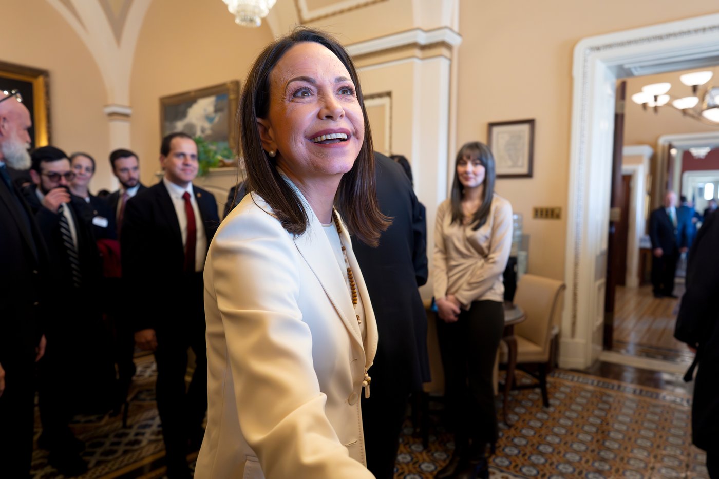 Photos show Venezuela caught between Machado’s diplomacy and Rodríguez ...