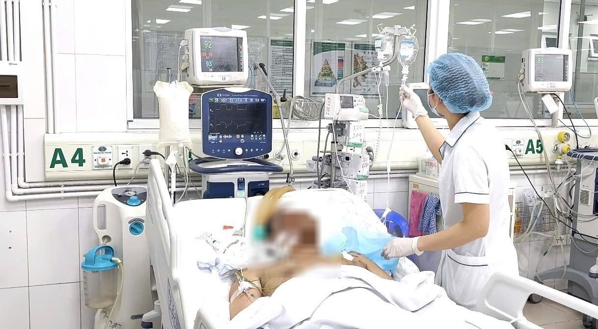 Vì sao người lớn mắc bệnh thủy đậu có thể biến chứng nặng?