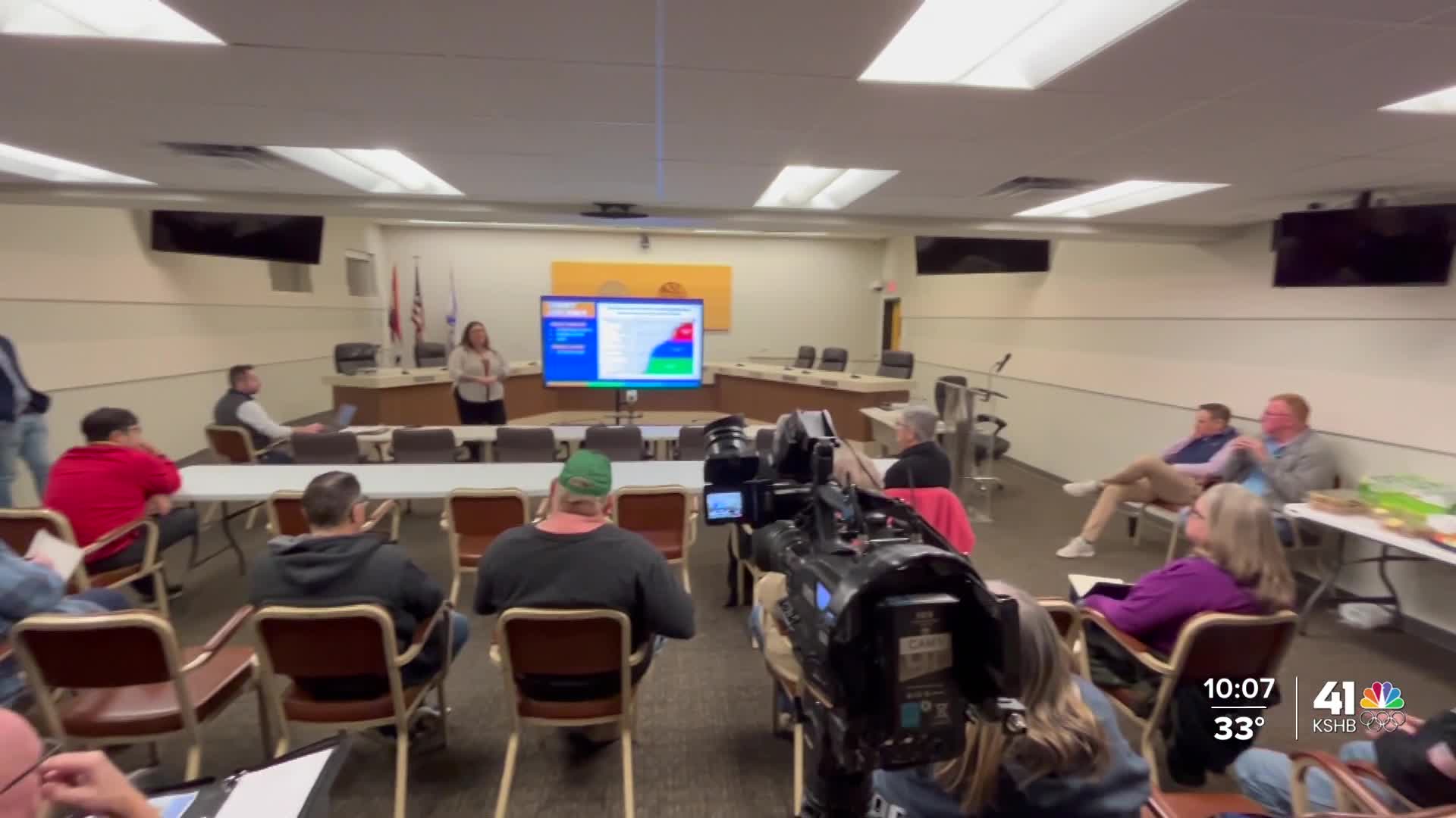 Belton residents react to ICE touring building for detention center
