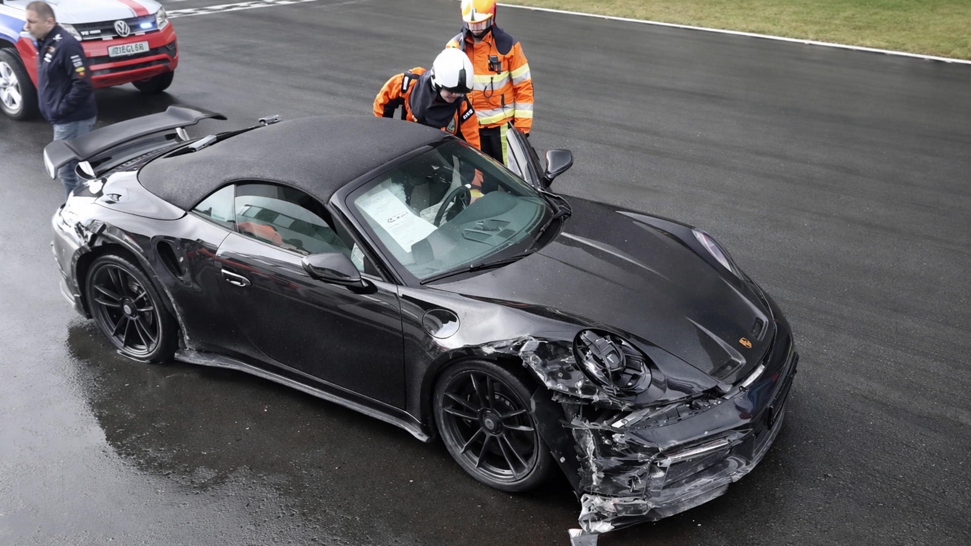 Accident d'une 992 Turbo en pleine course de drag