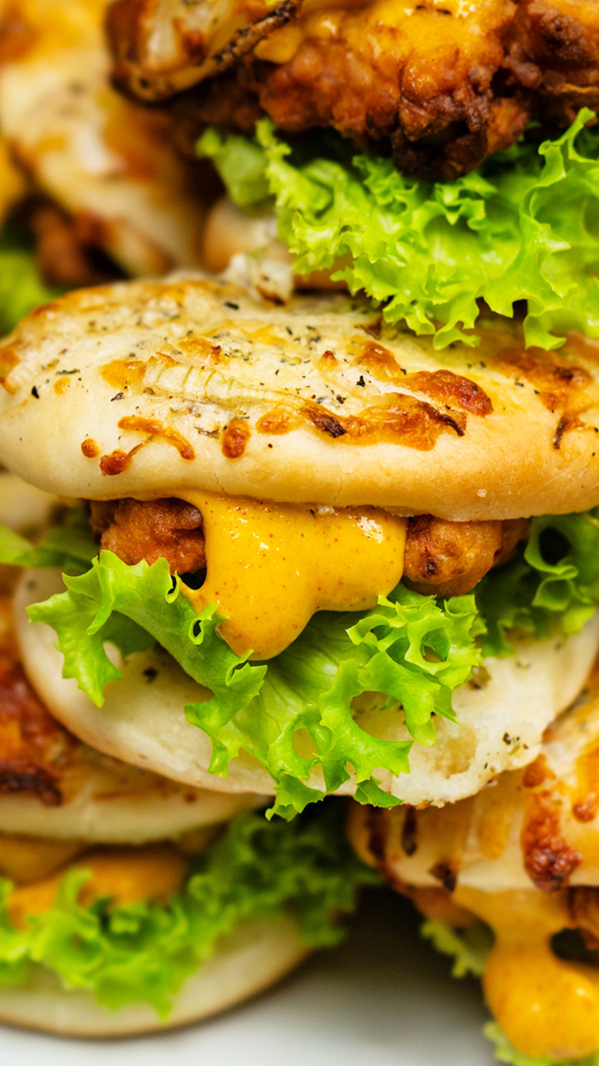 serowo-cebulowe-burgery-z-kurczakiem-w-wersji-mini-idealne-na-imprez