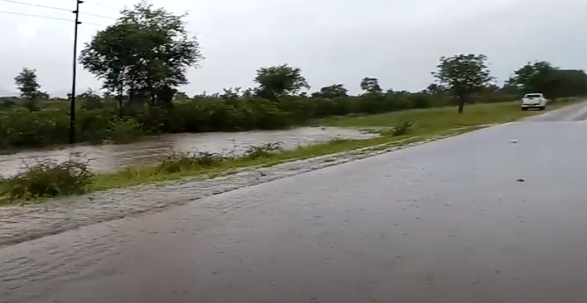 Disaster teams deployed as floods batter Limpopo, Mpumalanga