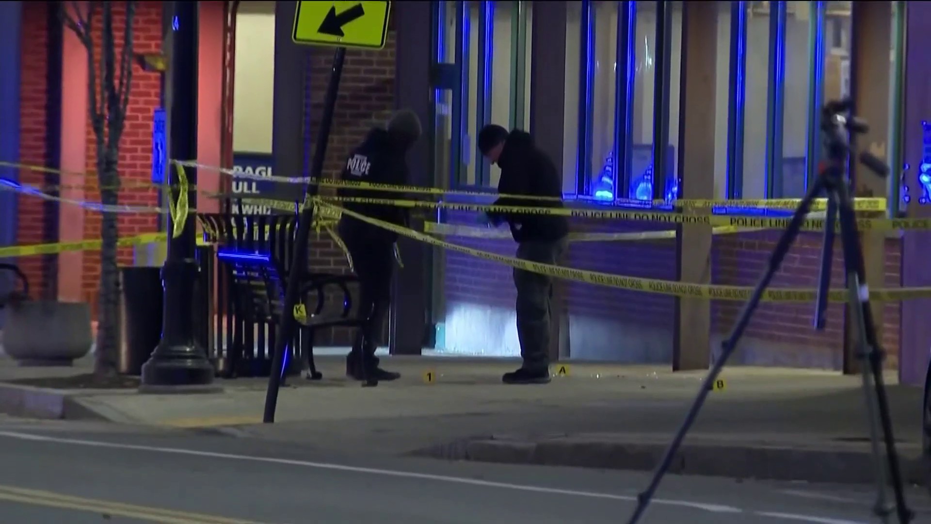 2 stabbed in Worcester, police say
