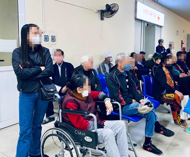 Người dân phản ánh chưa nhận lại số tiền viện phí đã đóng vượt, BHXH nói gì?