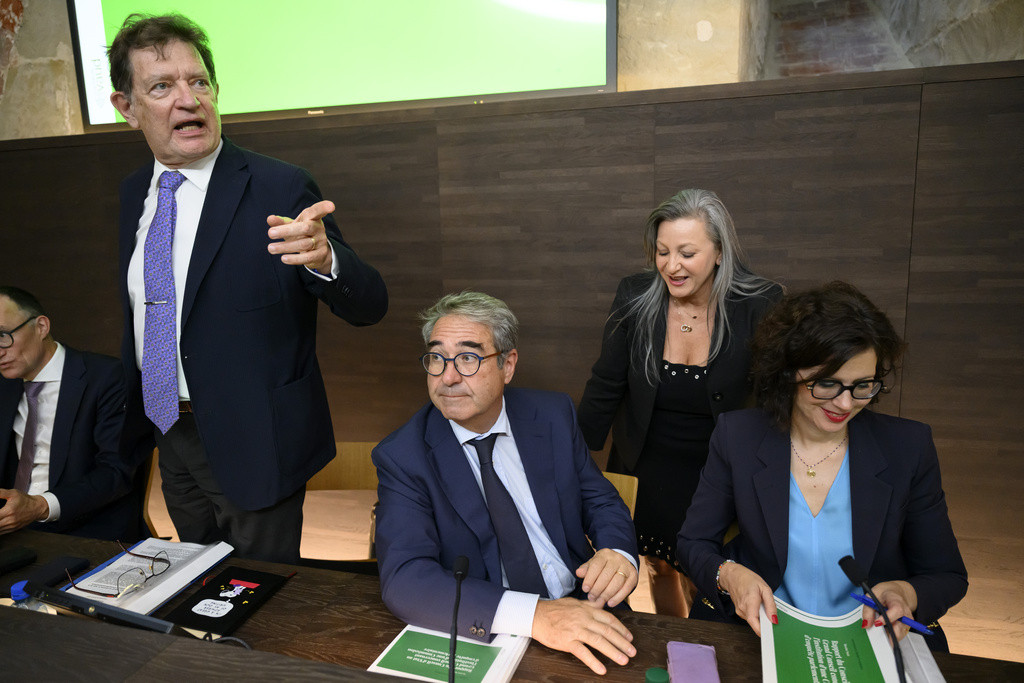 Falsche Anwendung der Steuer­bremse für Reiche: Straf­untersuchung soll ...