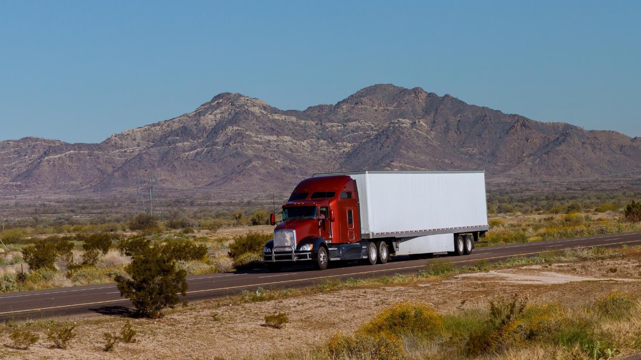 600 Texas truckers axed as massive carrier collapse wipes out 280 trucks<br><br>