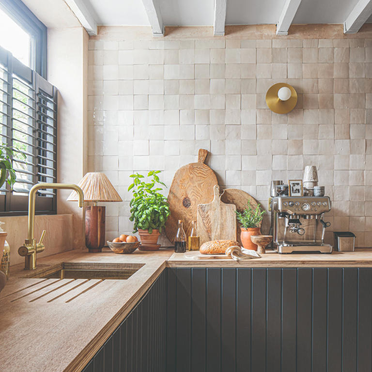 ChatGPT is the secret to a successful kitchen reno - 4 tips to follow ...