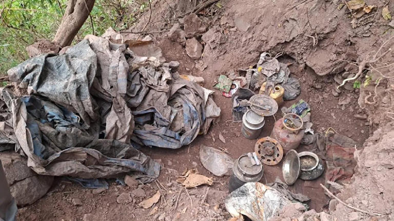 Kashmir: Three Youth Detained After Pakistan, Saudi Arabia, and Philippines' Numbers Found On Their Mobiles
