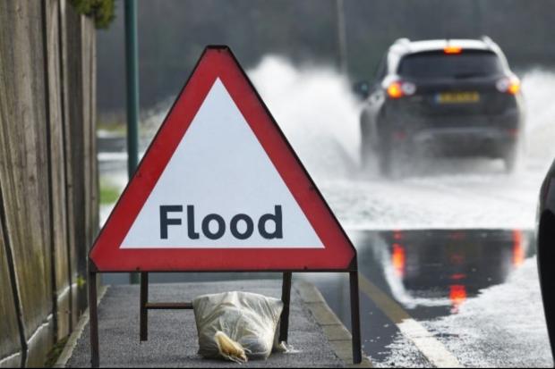 Flood alert for River Colne in Essex as water levels rise after heavy ...