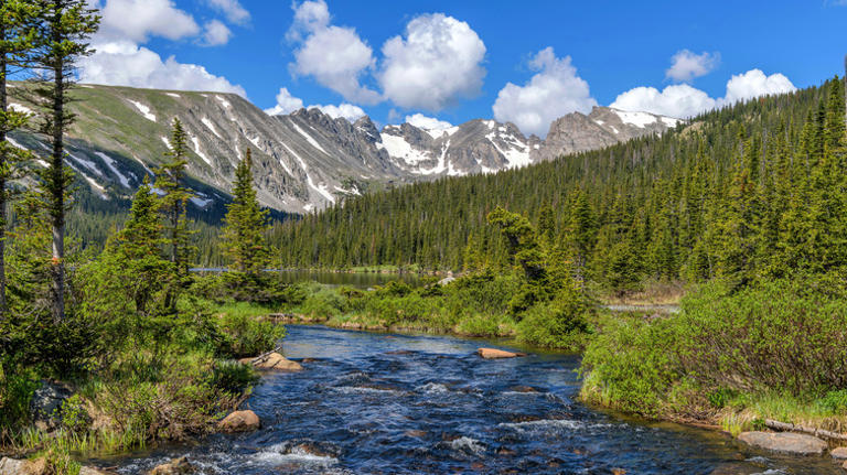 America's 5 states with the most mountain ranges