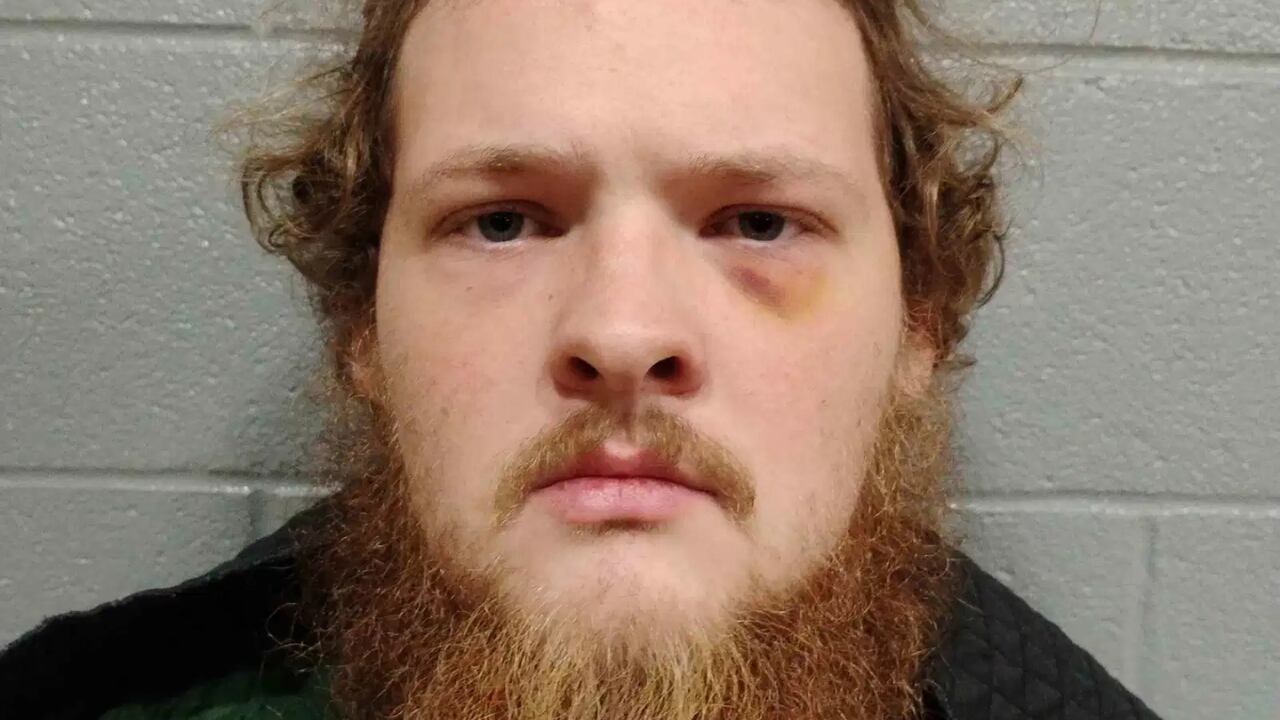Tompkinsville man turns himself in following murder indictment