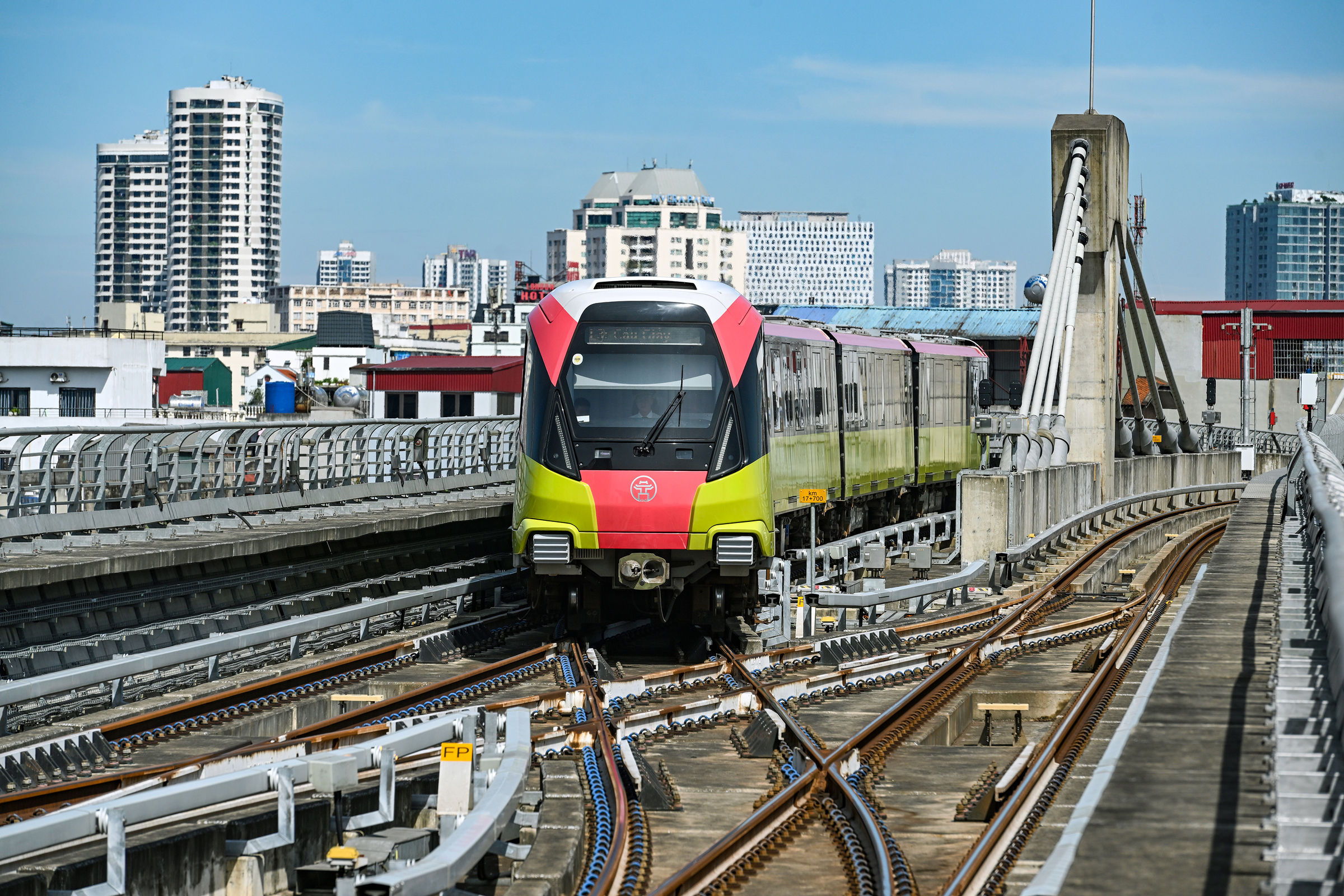 Metro Nhổn - ga Hà Nội áp dụng vé định danh, xác thực điện tử