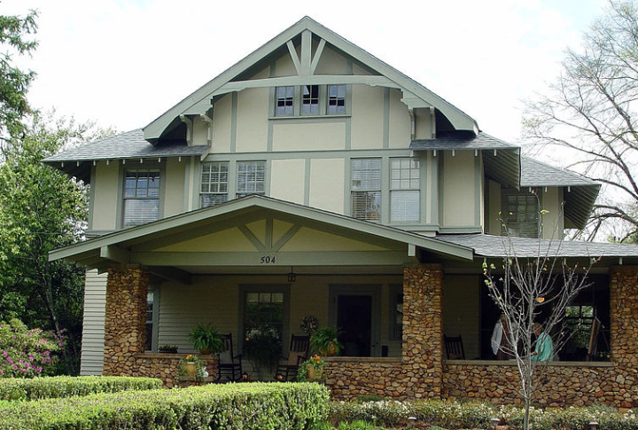 Classic elements that define craftsman-style homes