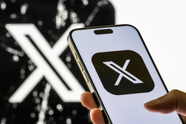 Is X down? Users complain of feeds not loading