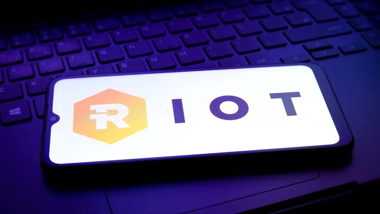 Riot signs AMD data center lease, funds Texas expansion with Bitcoin sale