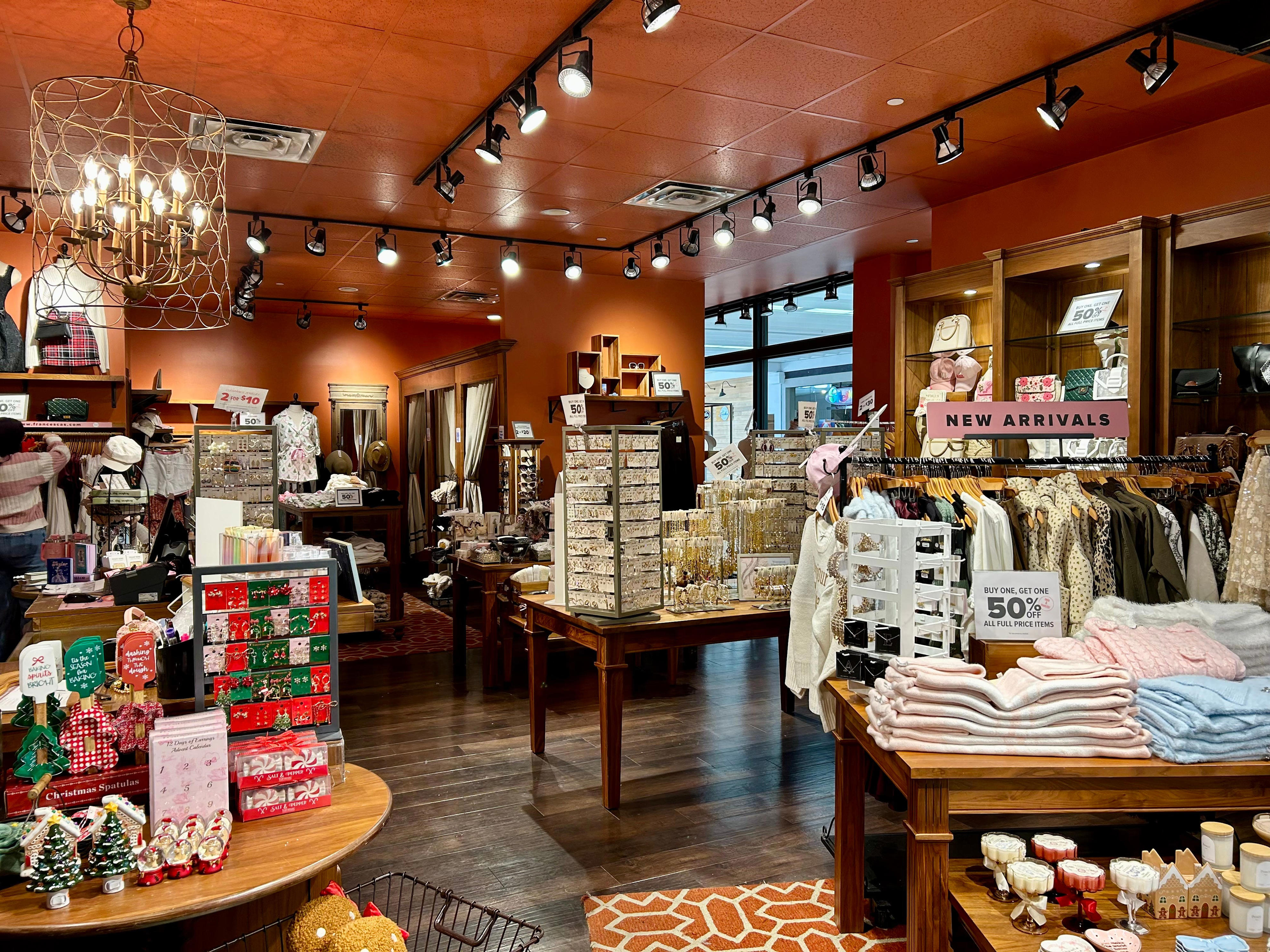 Is Francesca's closing its Pensacola store? What we know