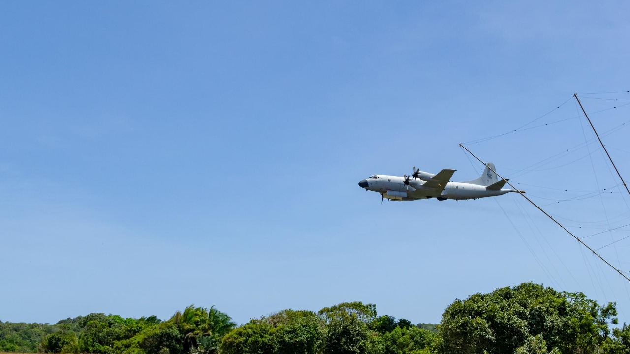 Low-flying warplanes over South Florida leave residents on edge<br><br>