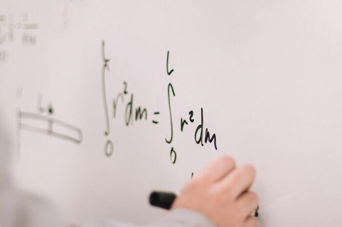 34 stories about exceptionally intelligent people