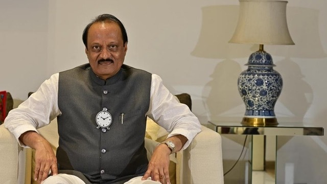 फडणवीस सरकार से इस्तीफा देंगे अजीत पवार? BJP के हाथों मिली करारी हार के बाद  उठने लगे सवाल