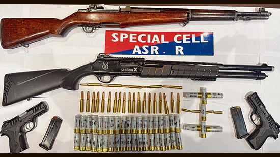 The Amritsar rural police have busted a well-organised narcotics smuggling gang and arrested three accused, recovering 5 kg heroin along with sophisticated weapons and ammunition, said Sandeep Goyal, DIG (border range), on Friday.