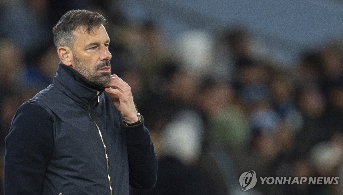 뤼트 판니스텔로이 관련 이미지