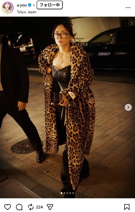 浜崎あゆみ スタイル抜群! ヒョウ柄コート姿に「世界一似合う