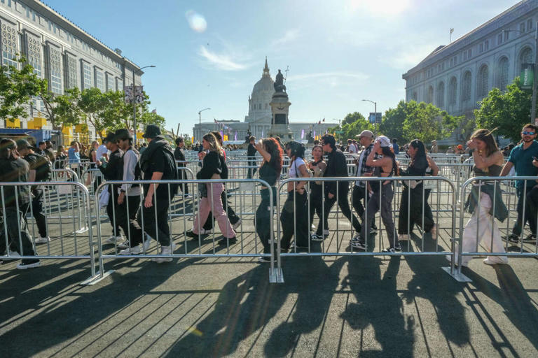 San Francisco aims to draw 140,000 for boxing match, eyeing heavyweight ...