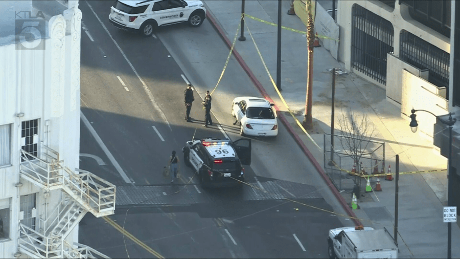 Victim dies after violent assault, being dragged under vehicle in Beverly Hills<br><br>
