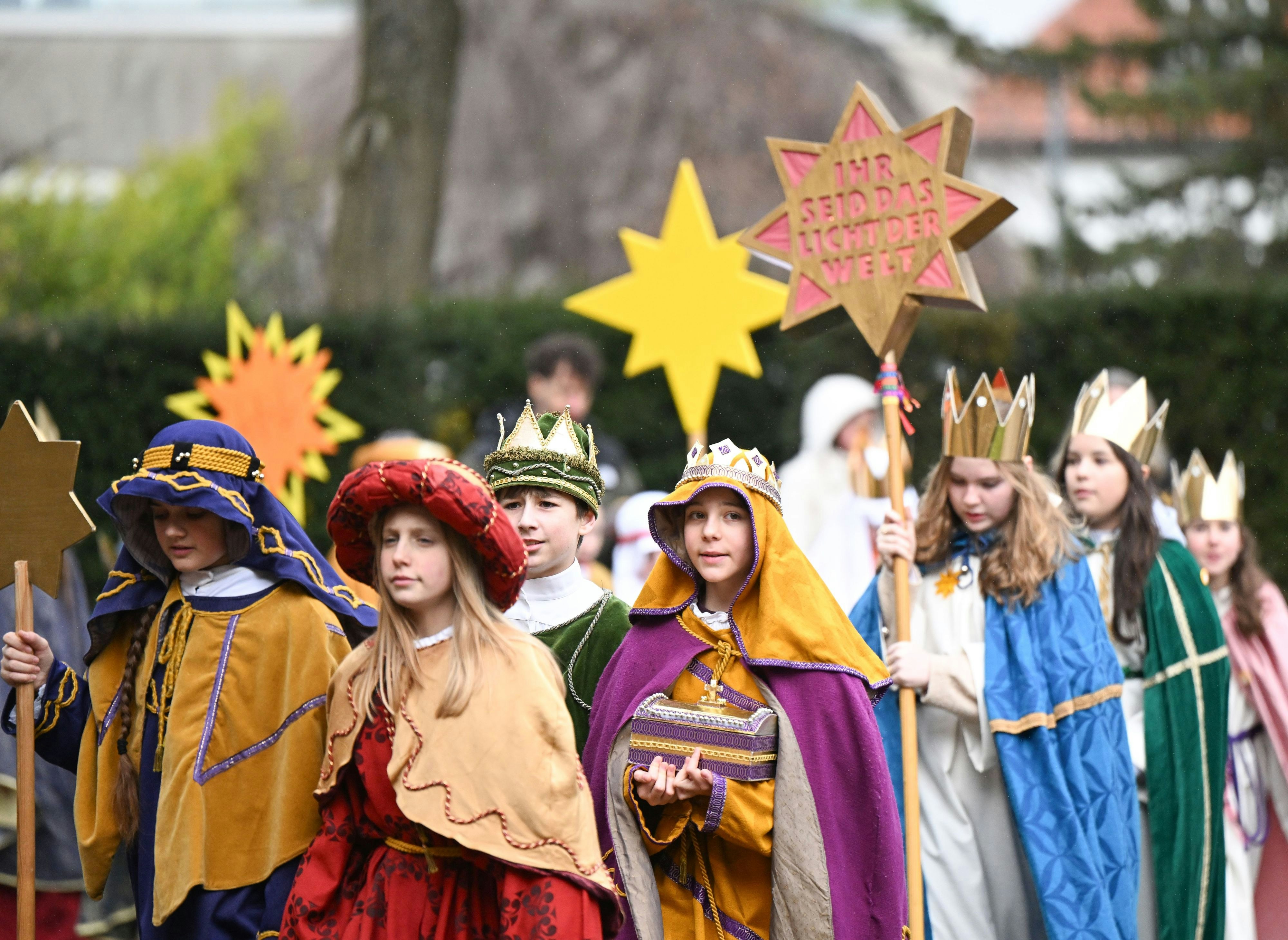 Positives Fazit: Sternsinger trotzten in Oberberg dem Winterwetter