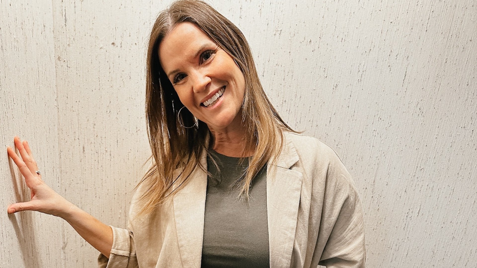 HGTV's Leslie Davis confirms divorce after engagement news confusion