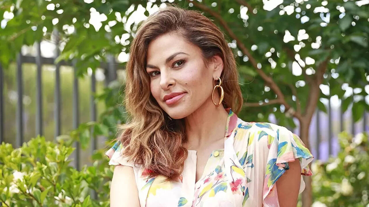 Eva Mendes reveals she was hiding her second pregnancy from the public ...