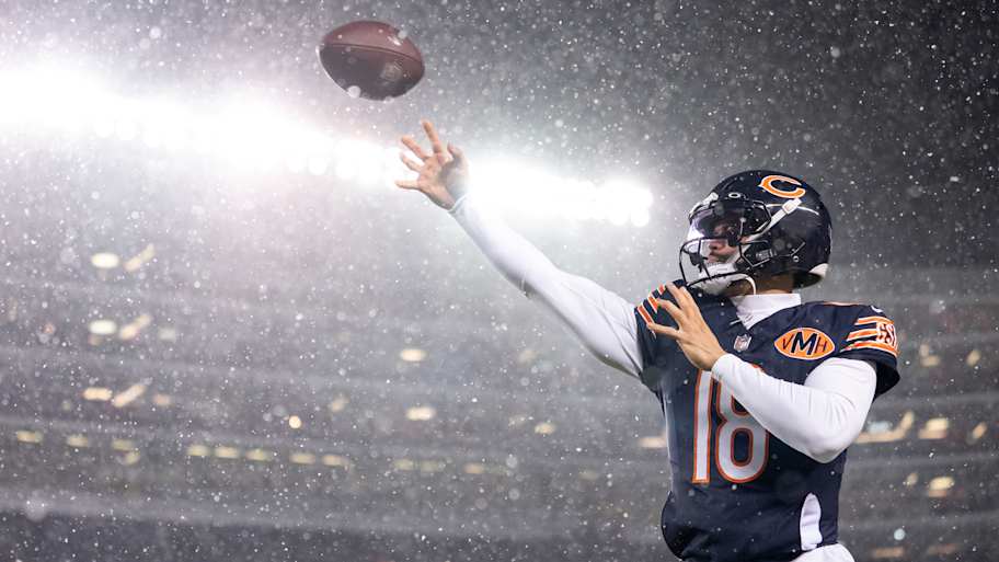 Rams at Bears weather: Single-digit temps, Stafford’s finger and heater ...