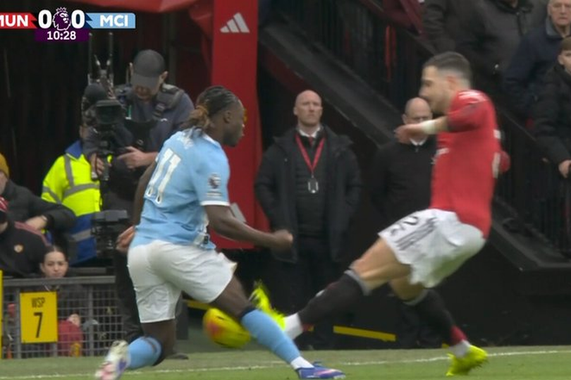 Breaking VAR's reason for Diogo Dalot avoiding red card after shocking ...