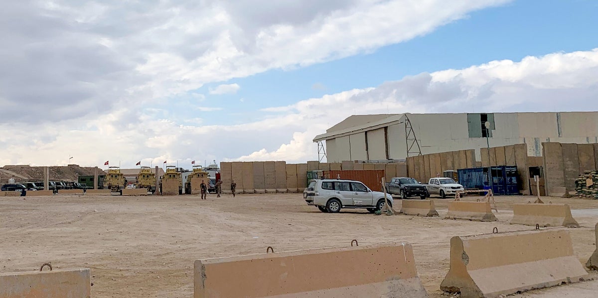 Iraq takes full control of air base after US withdrawal, Iraqi Defense Ministry says<br><br>