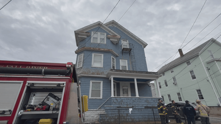 Fire in Fall River displaces 6