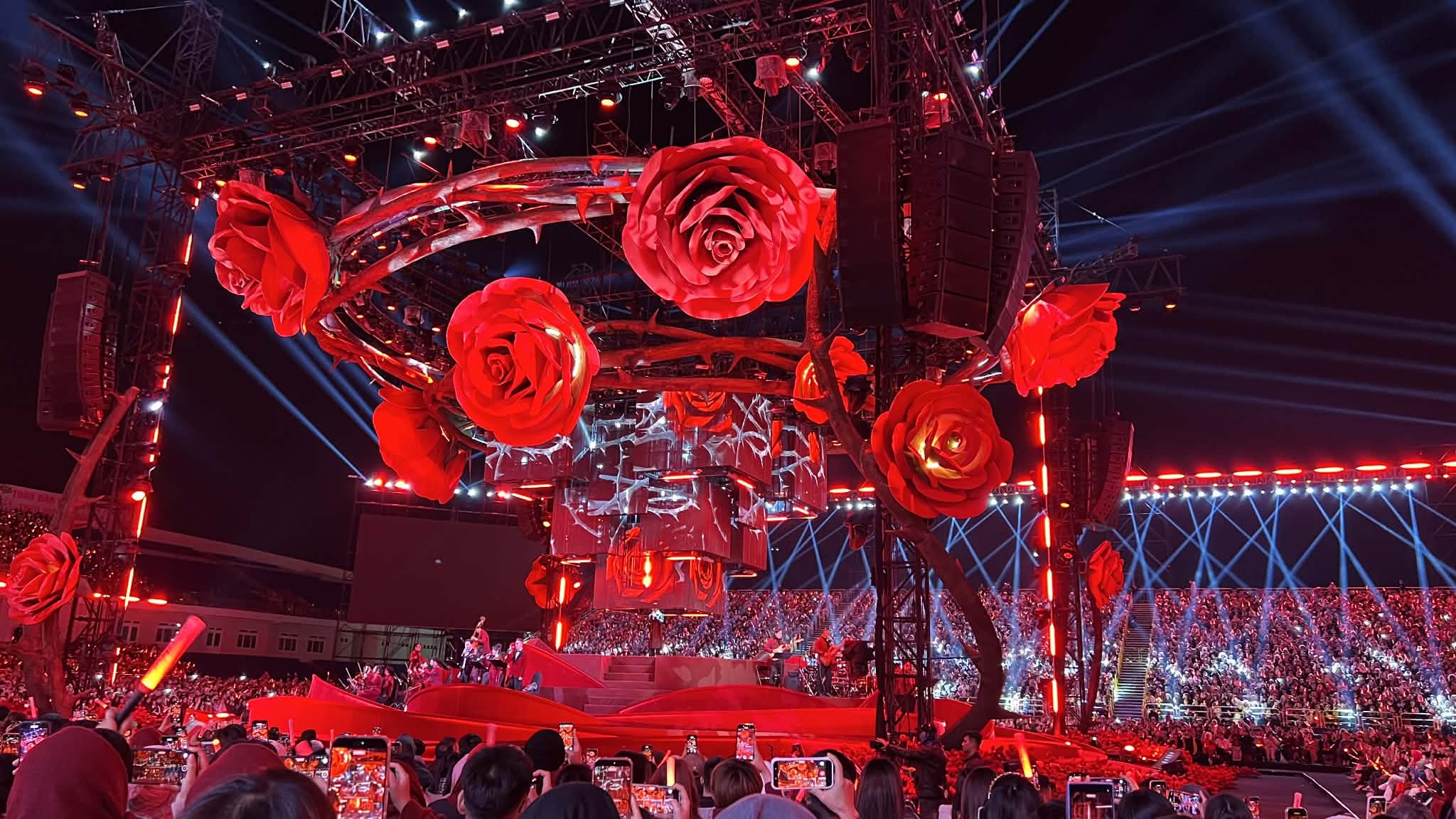 Nguyễn Hùng lần đầu song ca Hà Anh Tuấn