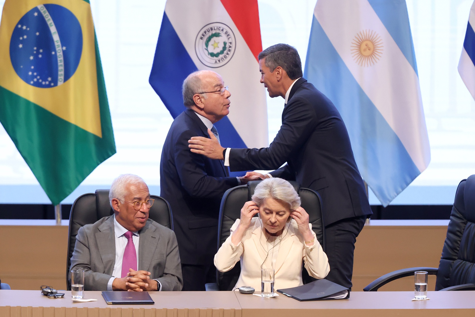 La UE y Mercosur firman su acuerdo comercial y se contraponen al ...