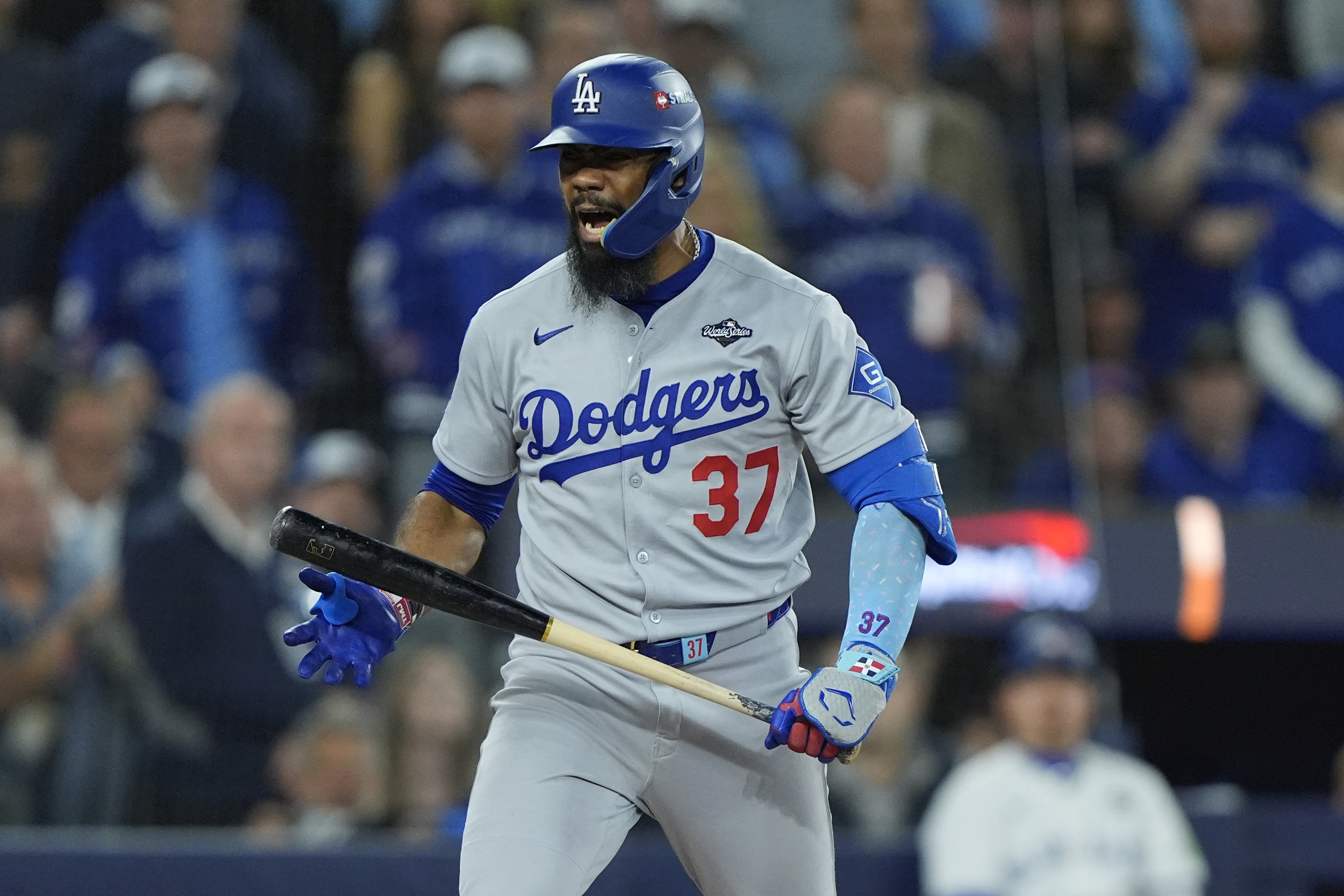 Dodgers likely to keep Teoscar Hernandez<br>