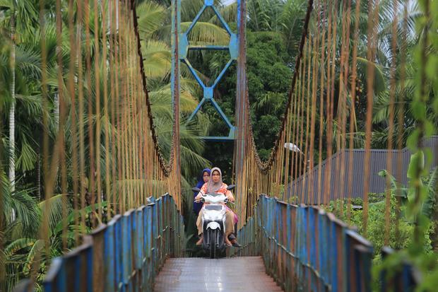Jembatan Gantung Lo Pasir, Penghubung Aktivitas Warga Banyumas