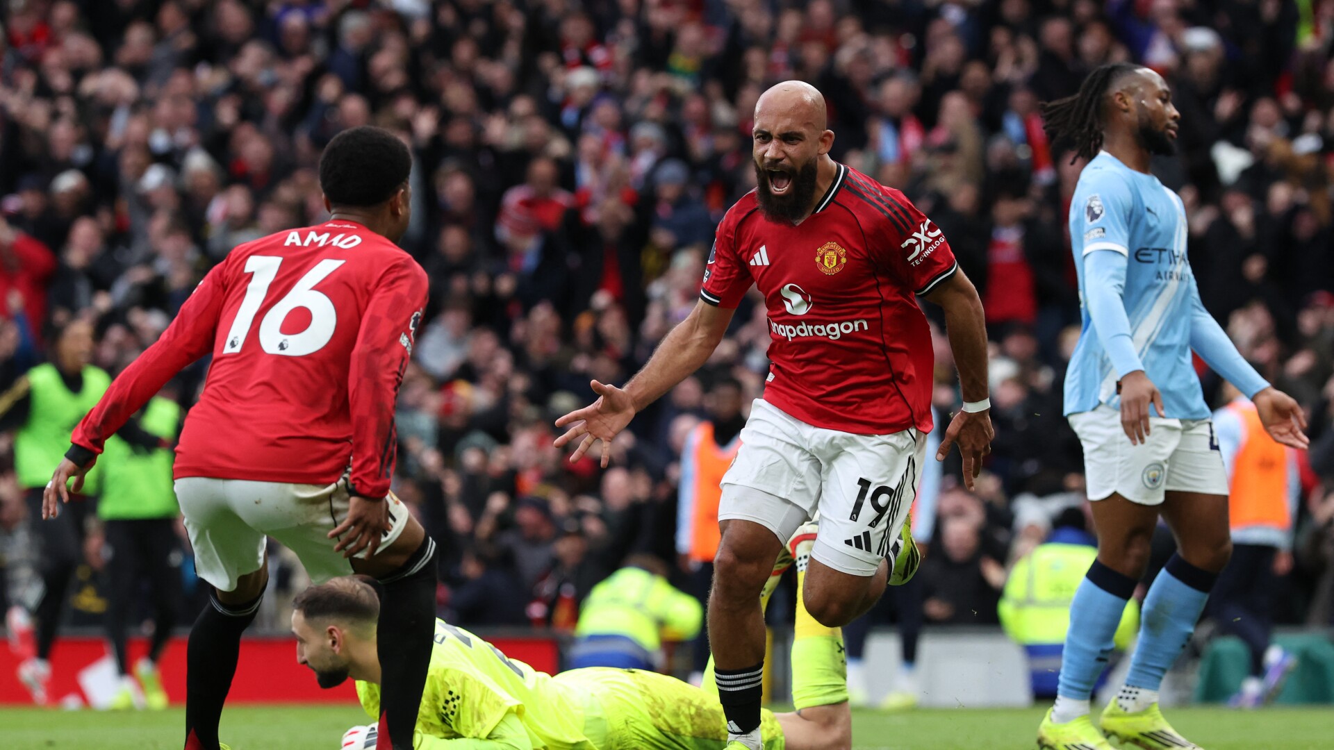 Manchester United vs Manchester City live updates, watch live, score, analysis, highlights<br><br>