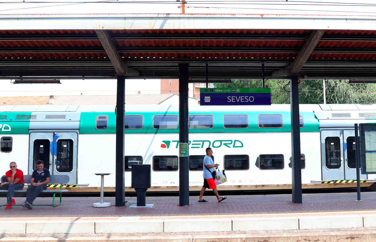 Picchia violentemente il capotreno, fatale l’intervento del macchinista ...