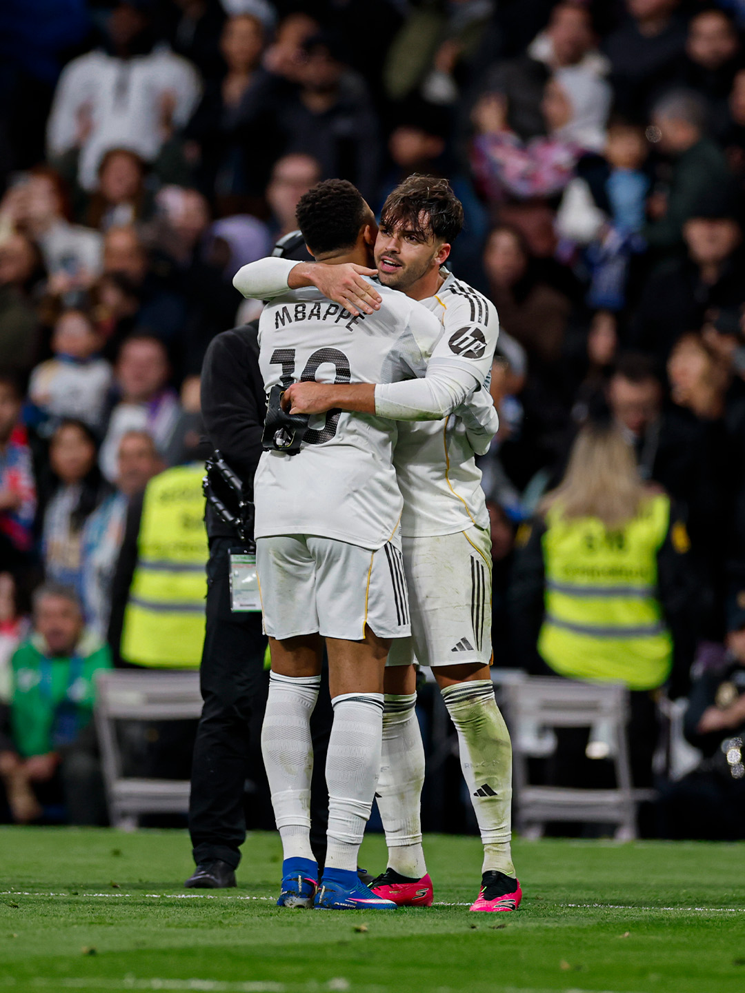 ¡Respiro merengue! Real Madrid venció al Levante en un partido lleno de ...