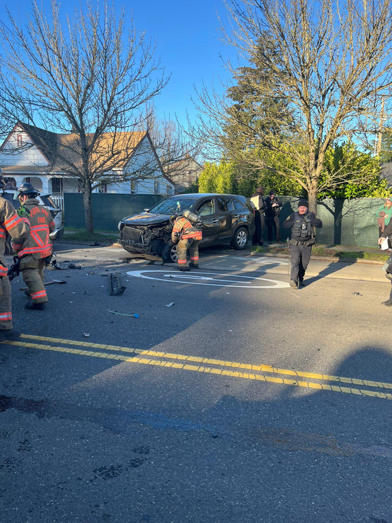 2 injured, driver charged with DUII after 2-car crash in NE Portland