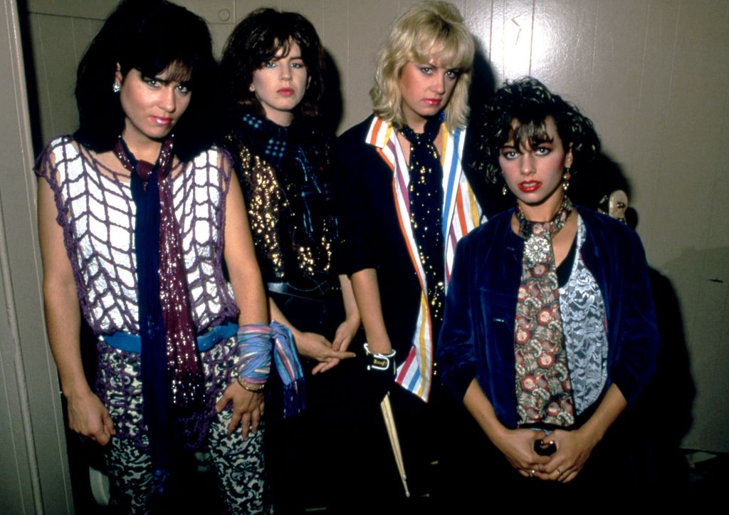 The Bangles singer Susanna Hoffs looks incredibly fresh-faced as she ...