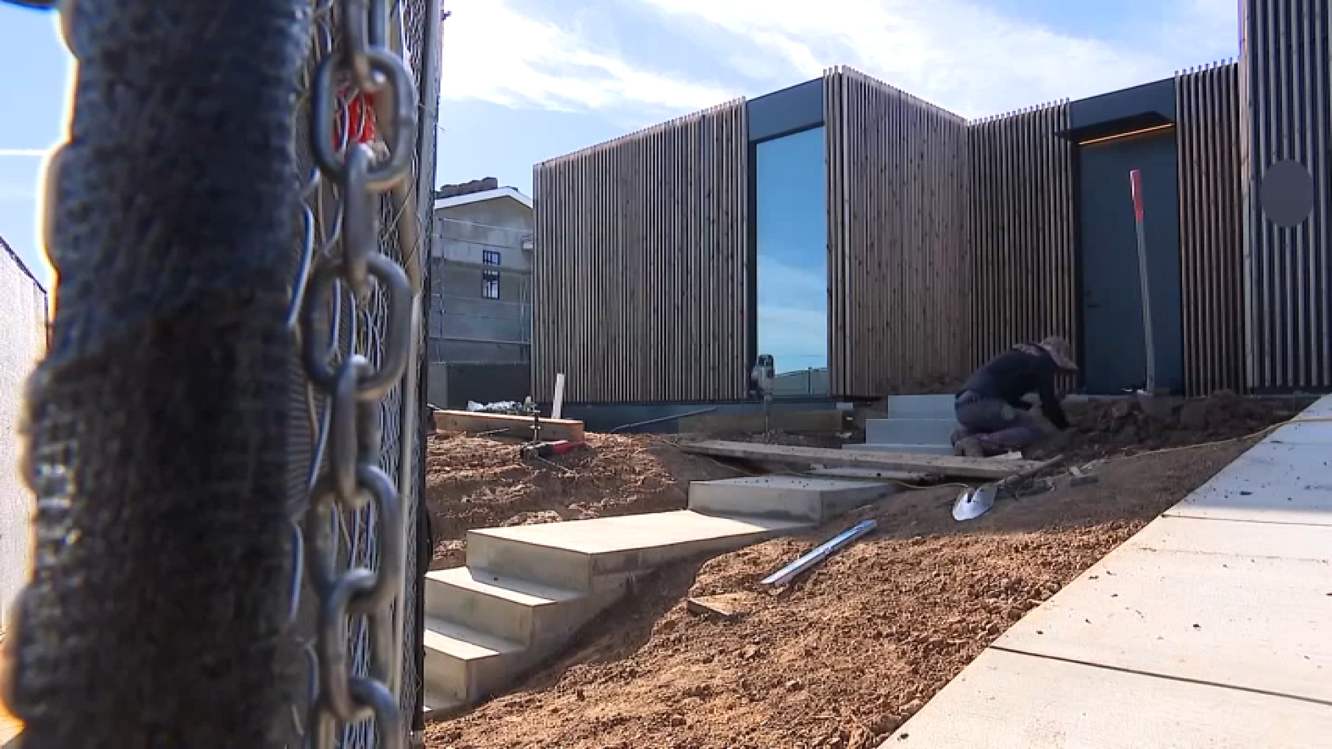 How this Gardena company constructs fire-resistant homes, helping fire ...